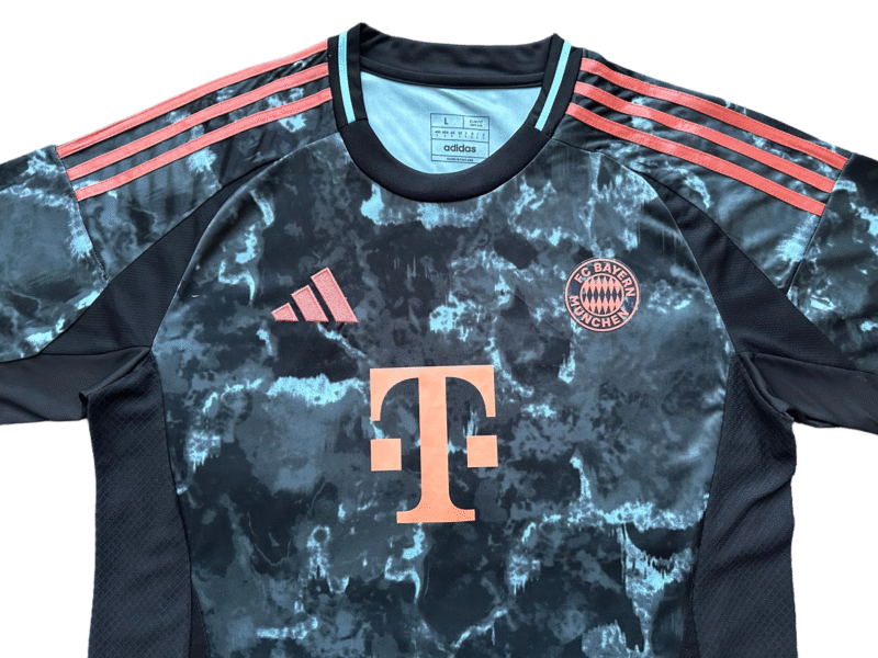 Bayern 24-25 Away Jersey - Image 3