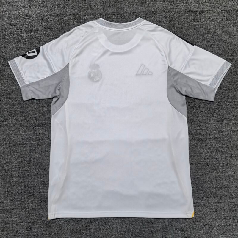 25-26 Real Madrid home jersey - Image 3