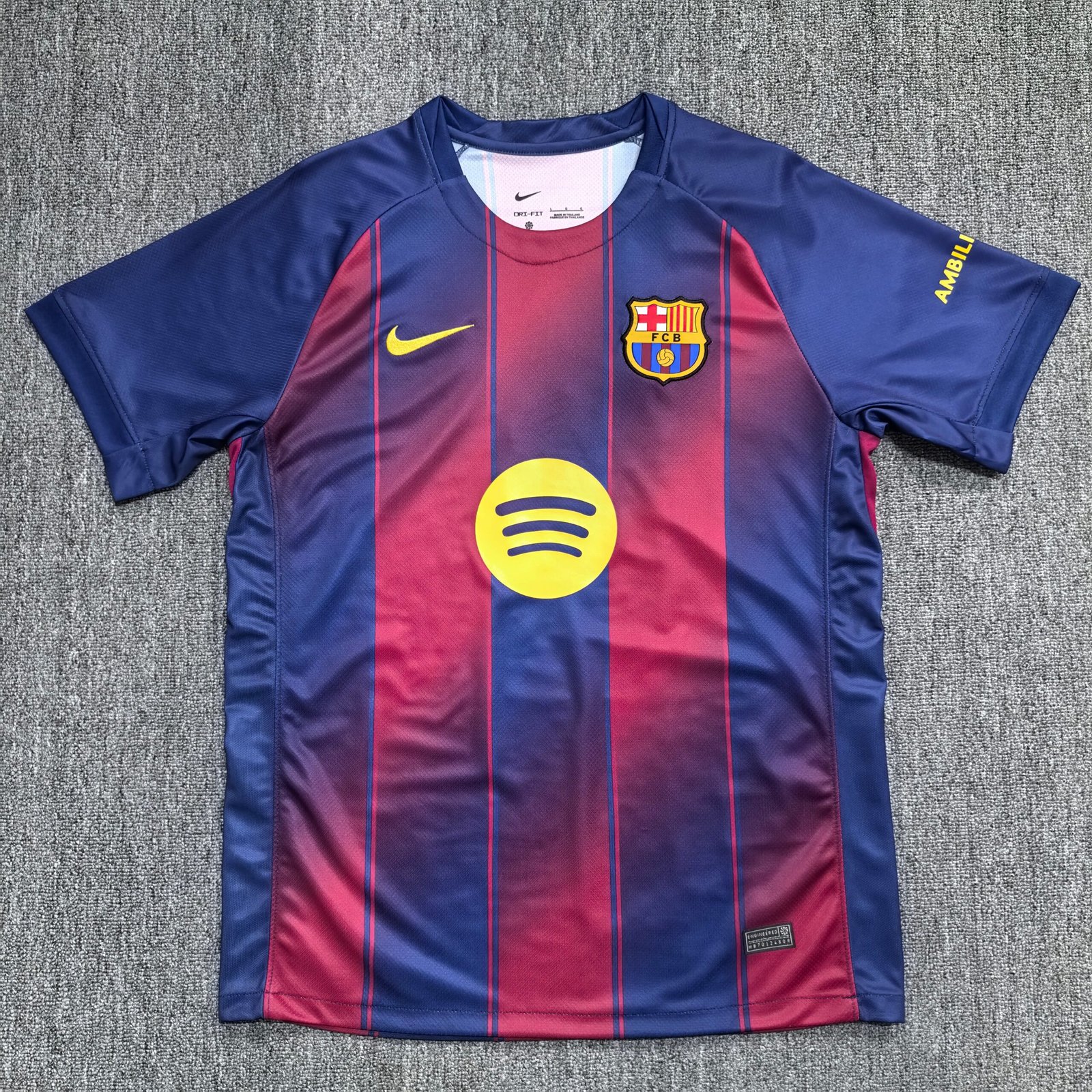 25 26 Barcelona home jersey