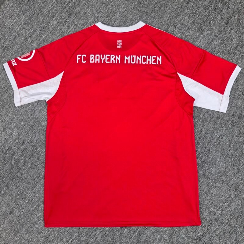 25 26 Bayern home jersey - Image 3