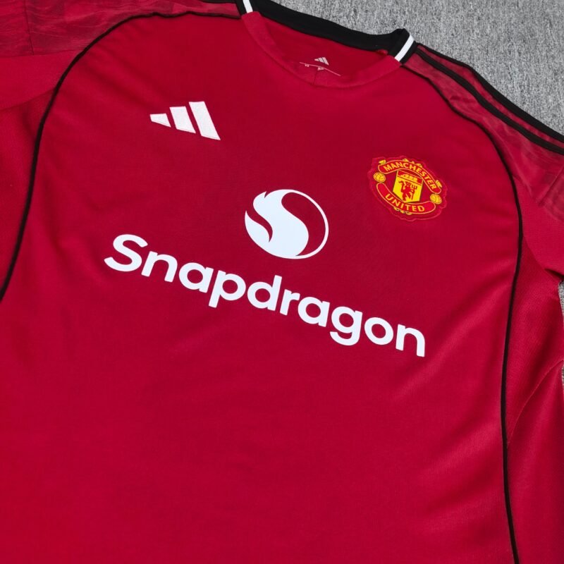 25 26 Manchester United home jersey - Image 2