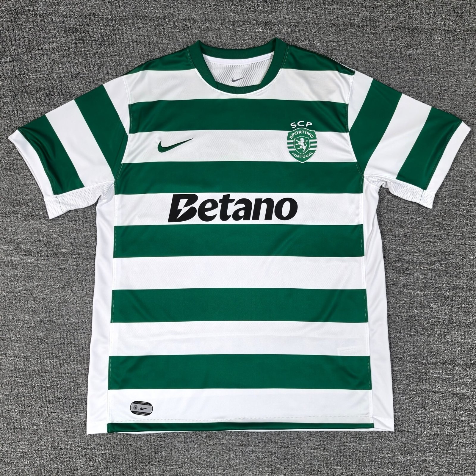 25-26 Lisbon home jersey